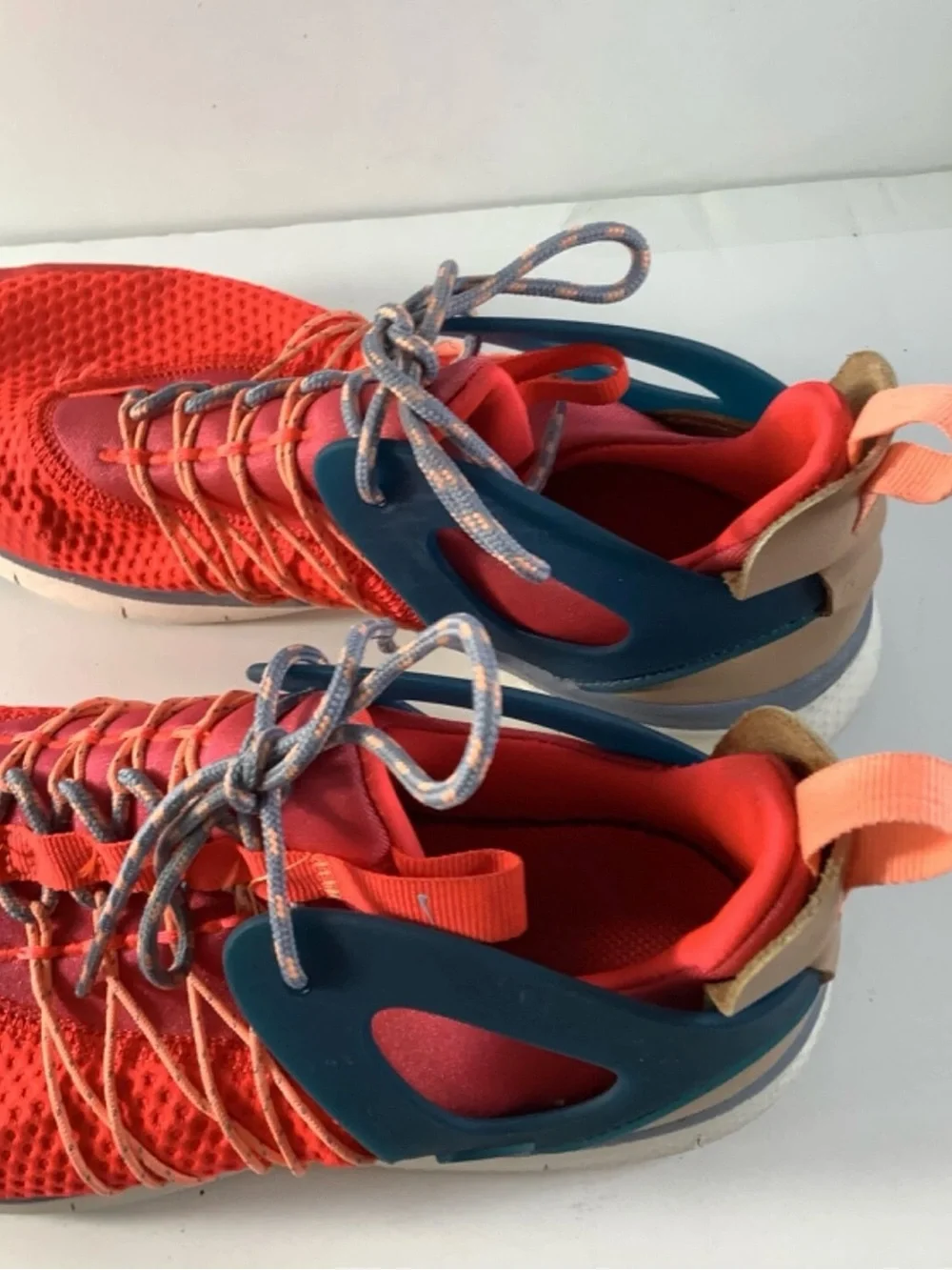 Nike Free Virutous Womens  Sneakers Running Gym Training  725060-600 - Size 7.5
